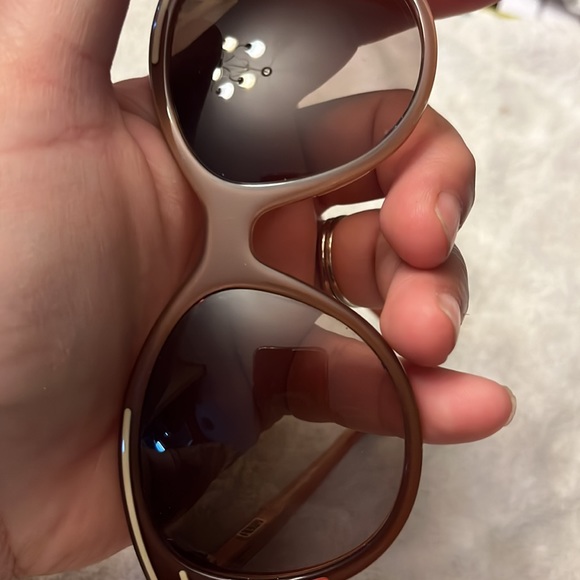 Authentic fendi sunglasses - Picture 8 of 8